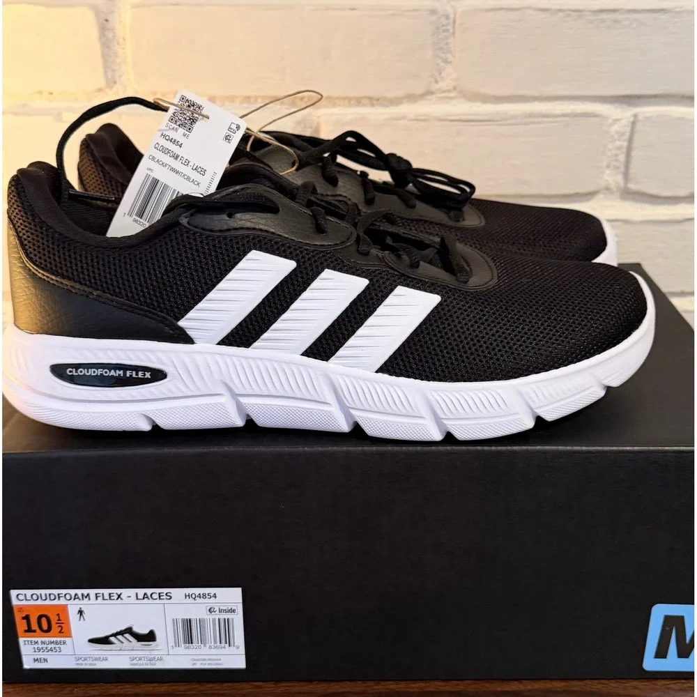 NWT Adidas Cloudfoam Flex Laces Mens 10.5 Black White Running Shoes HQ4854 Gym